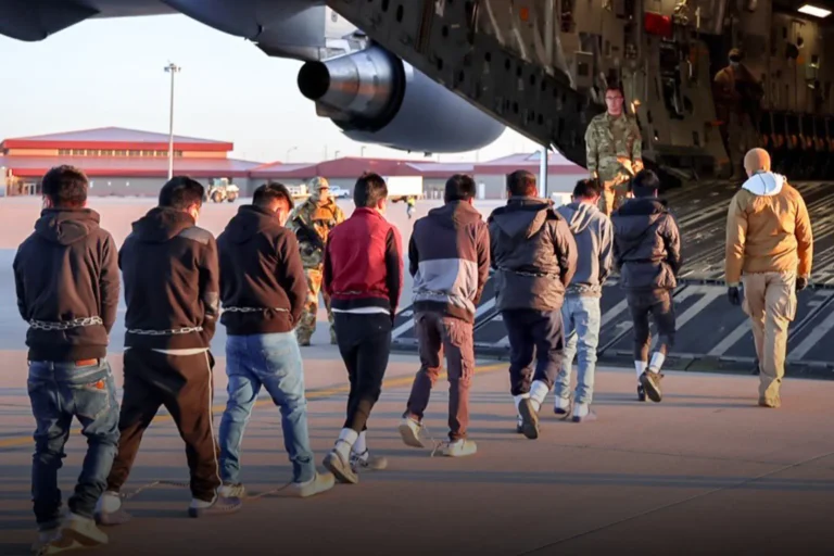 LOS CAPITALES: Redadas contra mexicanos en EU; en Francia piden trabajadores mexicanos.