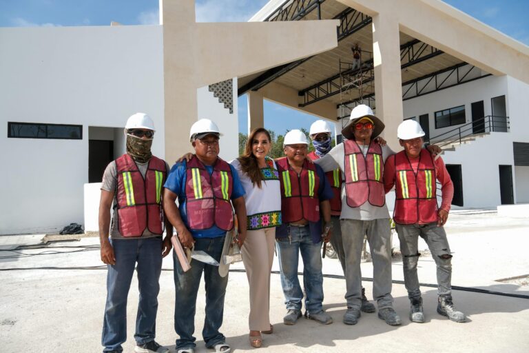 Supervisa Mara Lezama avance en la construcción de la Fábrica de Artes y Oficios en Chetumal