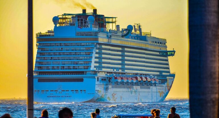 Cozumel rompe récord de arribo de cruceros