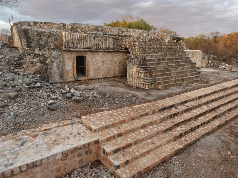 Inauguran centro de atención a visitante en la zona arqueológica de Xcalumkín