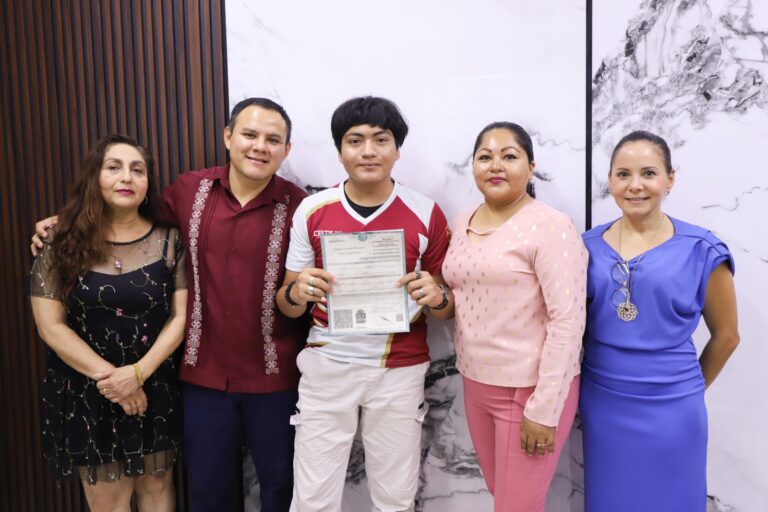 Joven migrante accede a su derecho a la identidad gracias a “Tu Identidad es tu Derecho” en Q.Roo