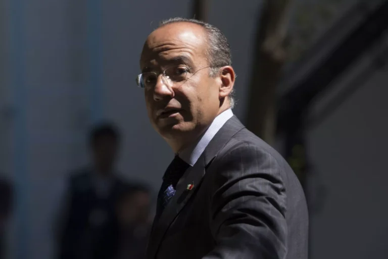LA COSTUMBRE DEL PODER: Calderón el gran estratega