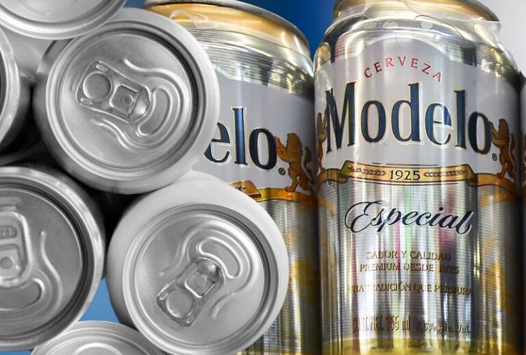 ¡Con las ‘chelas’ no! Donald Trump impondrá aranceles 25% a cerveza enlatada
