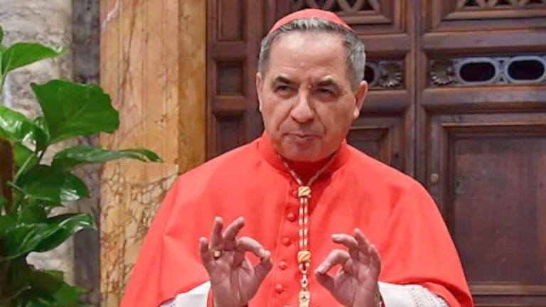 Destino de Giovanni Angelo Becciu, cardenal expulsado por el Papa Francisco, podría definirse en el Cónclave