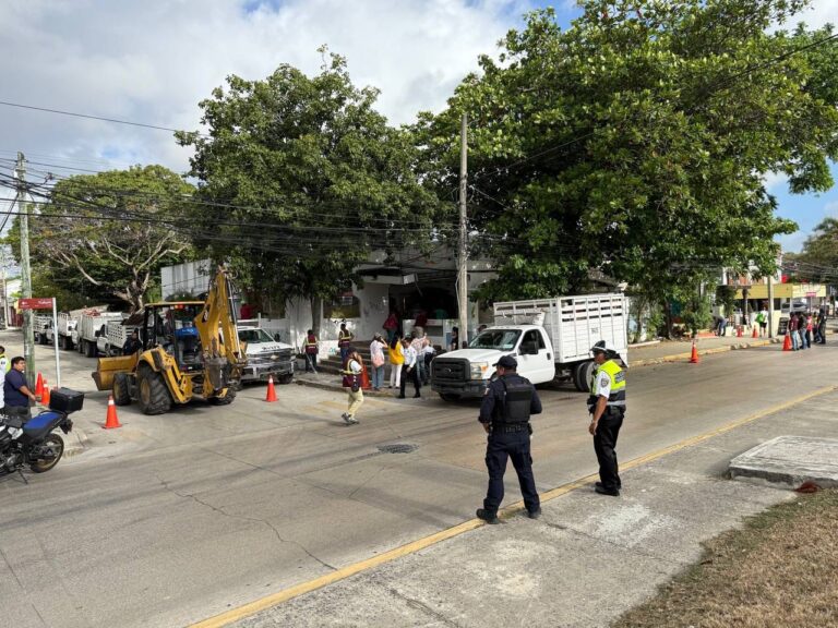 Ayuntamiento de Benito Juárez recupera de espacios abandonados en la Avenida Tulum