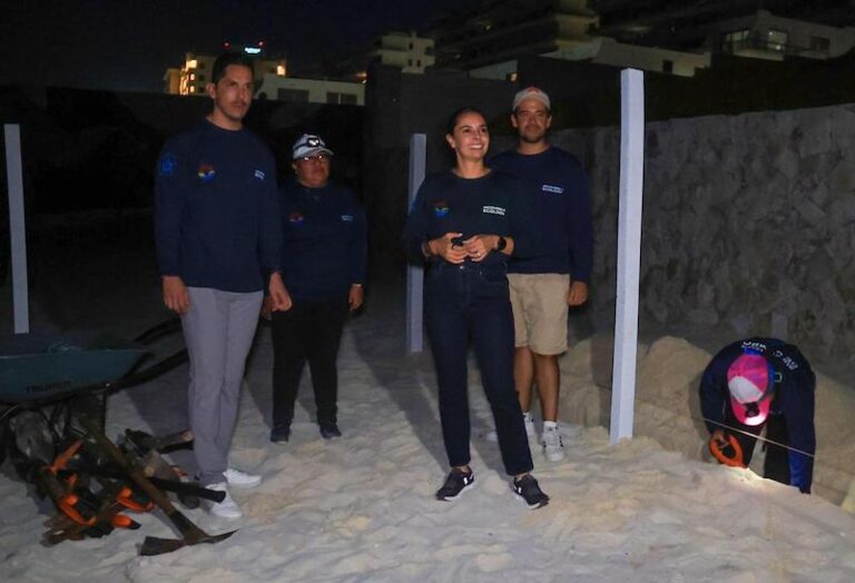 Ana Paty Peralta refuerza su compromiso con la protección de las tortugas marinas