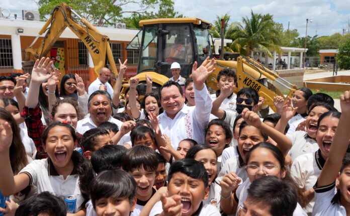 Gobierno de Yucatán construye domo escolar en Mérida