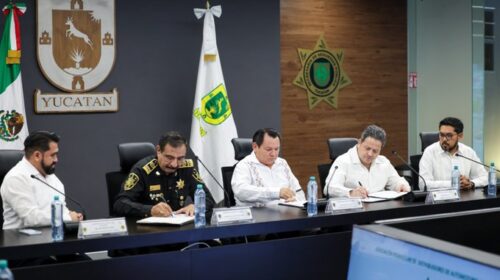 Ponen en marcha sistema inteligente de emplacamiento de vehículos nuevos en Yucatán