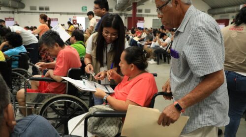 Arranca la entrega de tarjetas de pensión para personas con discapacidad en Tabasco