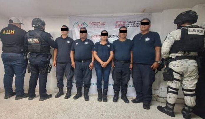 Detienen a cinco policías en Chiapas; son acusados de homicidio