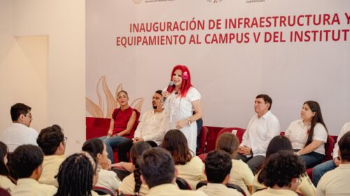 Layda Sansores entrega obras de infraestructura al Instituto Campechano