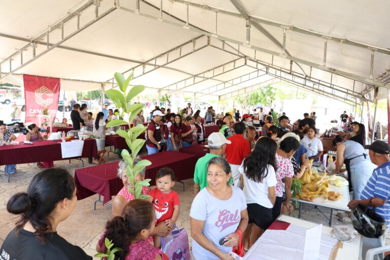 Fue un éxito el “Mercadito del Jaguar” a la Unidad Habitacional Siglo XXI