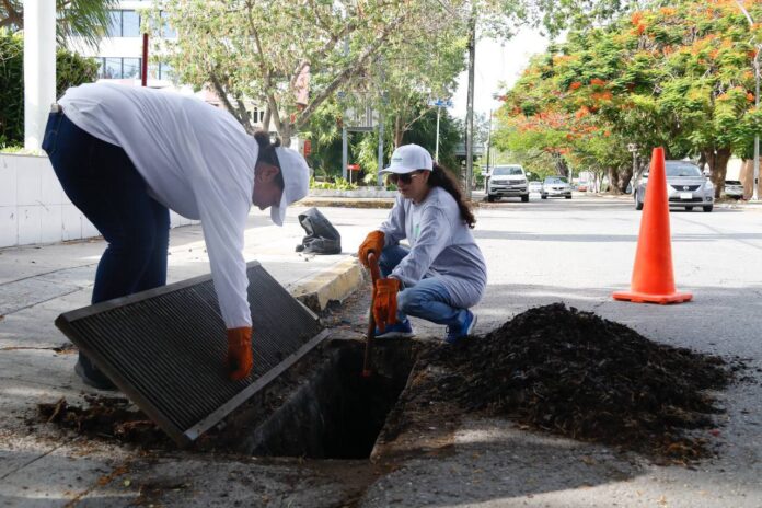 Refuerzan trabajos para mitigar el impacto de las lluvias en Mérida