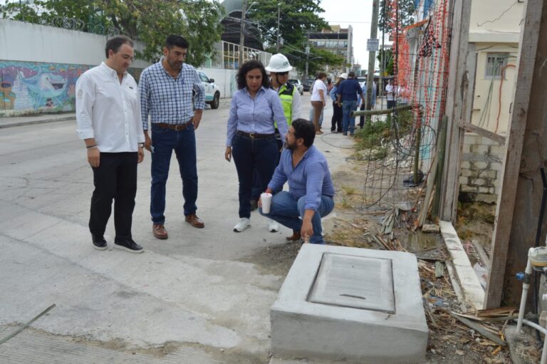 Exigen a Aguakan y CFE reparar daños en vialidades tras trabajos mal ejecutados en Playa del Carmen