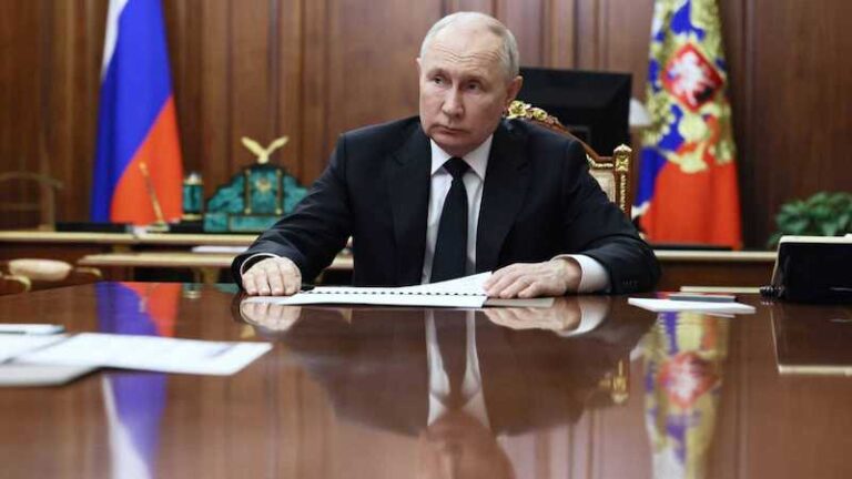 Vladimir Putin firma ley para desarrollo de app estatal que compite con WhatsApp y Telegram