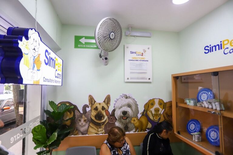 Inaugura Farmacias Similares su consultorio SimiPet Care