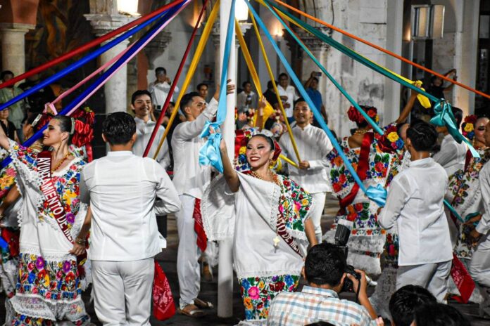 Celebran el 43 aniversario de la tradicional Vaquería Yucateca
