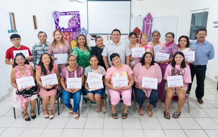 Gobierno de Cozumel concluye talleres en el CDC Froylán López y fortalece el autoempleo