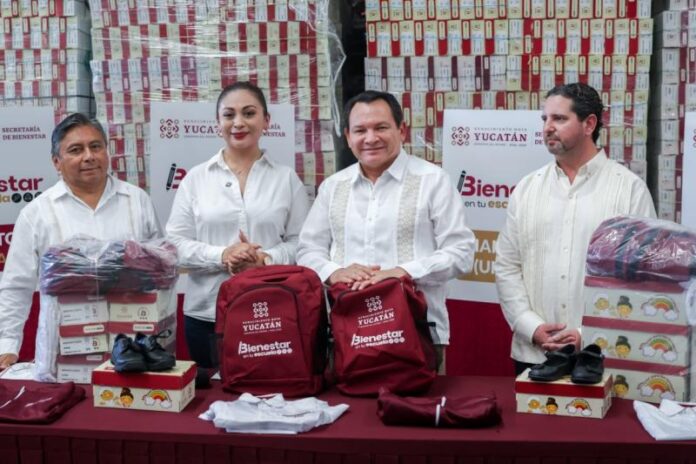 Gobierno de Yucatán inicia la entrega de útiles escolares