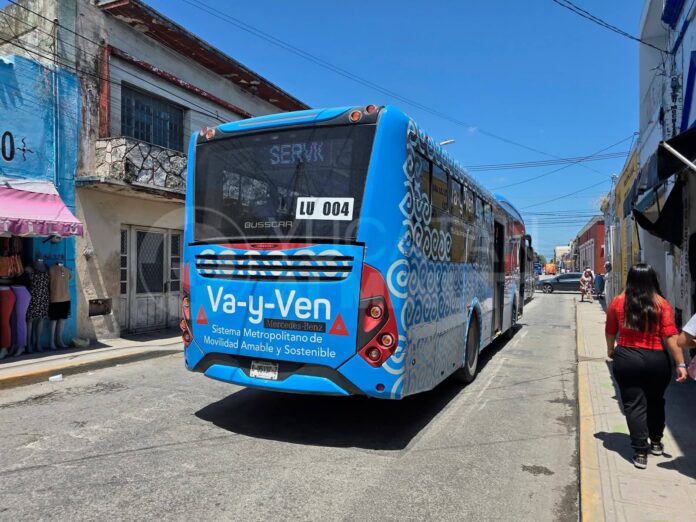 Gobierno de Yucatán y concesionarios del 'Va y Ven' acuerdan garantizar transporte al 100% en horas pico