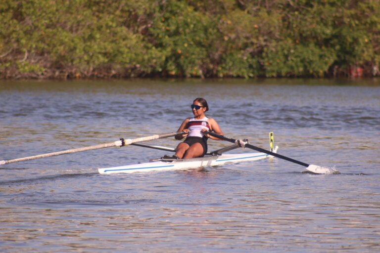 Luz Ambrocio aporta medalla de bronce para Quintana Roo en cierre de Remo en la CONADE 2025