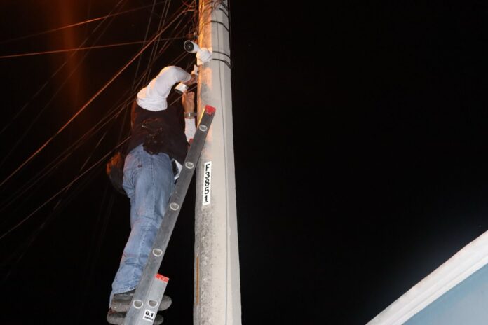 Retiran cámaras de videovigilancia 'piratas' en Mérida