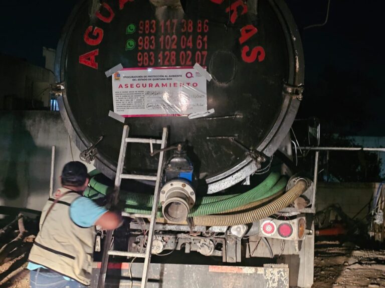Aseguran pipas por descarga ilegal de aguas negras en Chetumal