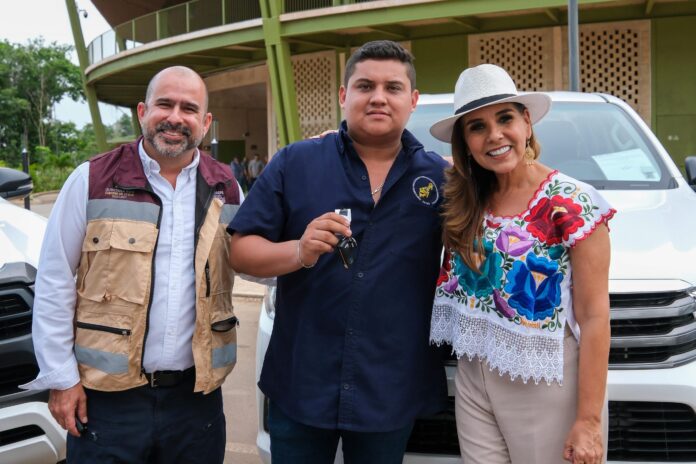cuatro camionetas