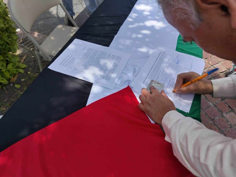 Firman para romper relaciones entre México e Israel