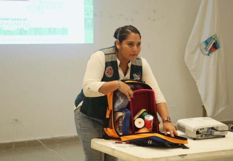 Activan plan de capacitación en Puerto Morelos ante pronóstico de huracanes intensos
