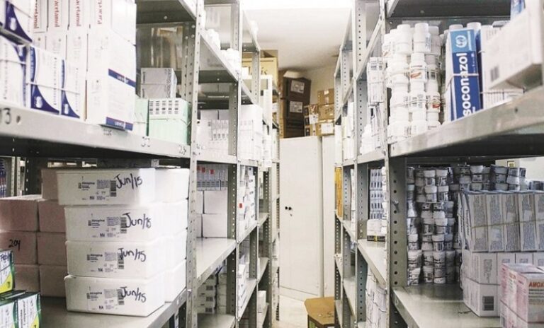 Asegura Claudia Sheinbaum que su gobierno busca producir más medicamentos genéricos