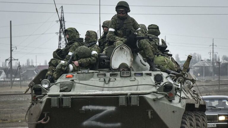 Rusia concentra más de 110,000 soldados cerca de Pokrovsk; Ucrania se retira del tratado contra minas