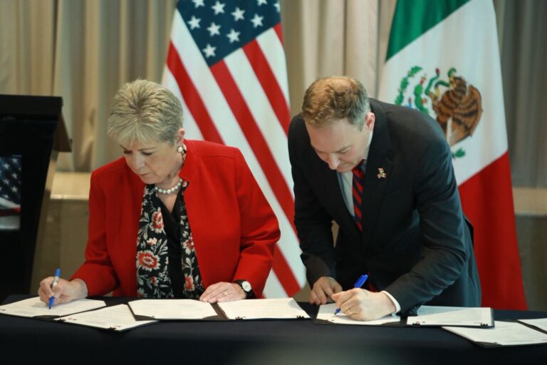 México y Estados Unidos firman acuerdo binacional para enfrentar crisis ambiental en la frontera Tijuana–San Diego