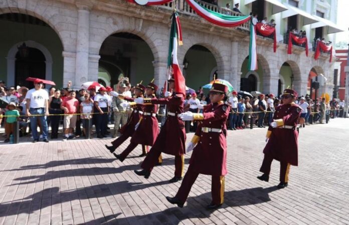 Convocan a escuelas a participar en desfile por la Independencia en Yucatán