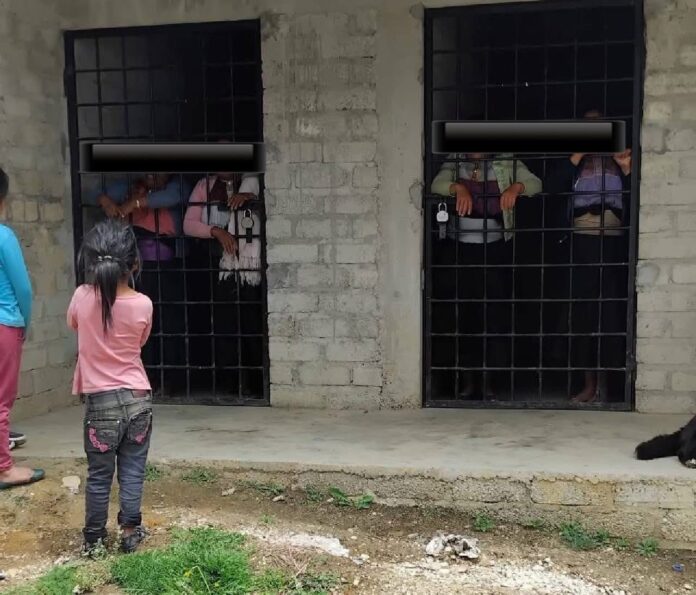 Encarcelan a mujeres indígenas por negarse a donar sus terrenos en Chiapas
