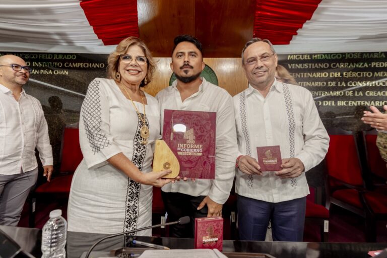 Entregan el IV informe de Gobierno de Layda Sansores en el Congreso de Campeche