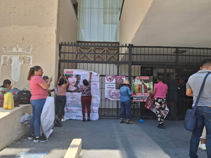 Madres buscadoras instalan plantón en Chiapas
