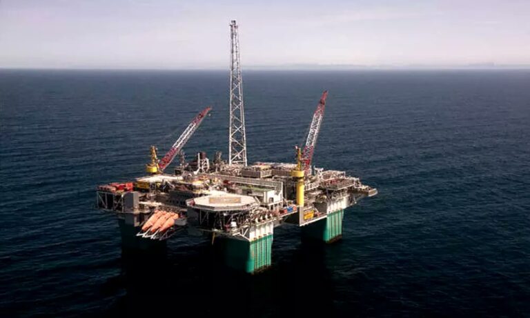 Pemex denuncia robo en plataforma Akal-R en Campeche