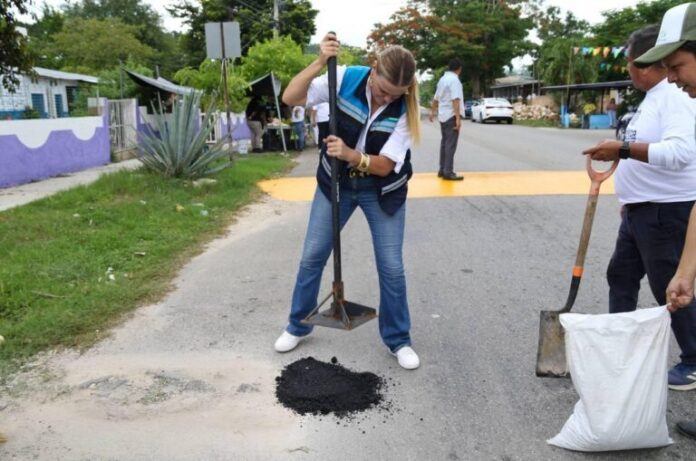 Refuerzan las labores de bacheo en Mérida