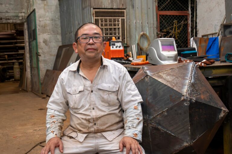 Invitan a la exposición “Relato del País de la Luz” del artista japonés Kenji Endo