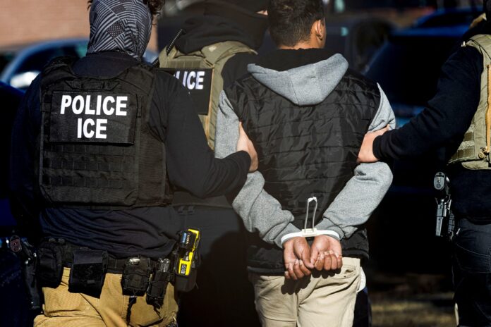 Rechaza Claudia Sheinbaum nuevas redadas migratorias de ICE