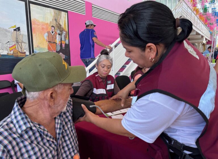 Salud en tu Barrio llega al mercado municipal de Ciudad del Carmen