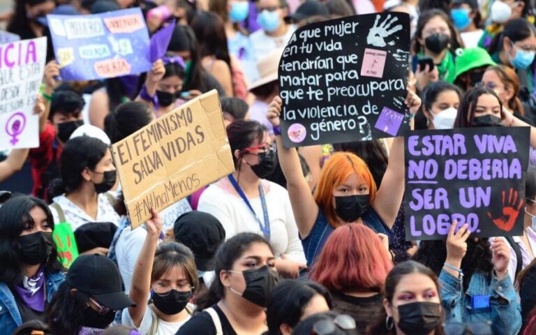 Feminismo en México: Una lucha con historia respaldada por la UNAM