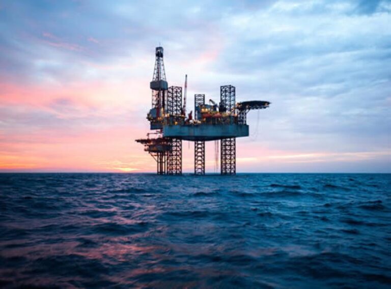 Refuerza Semar vigilancia con drones para frenar robo en plataformas petroleras