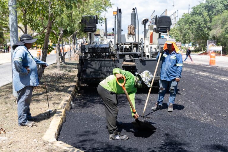Playa del Carmen avanza en repavimentación integral del Arco Vial