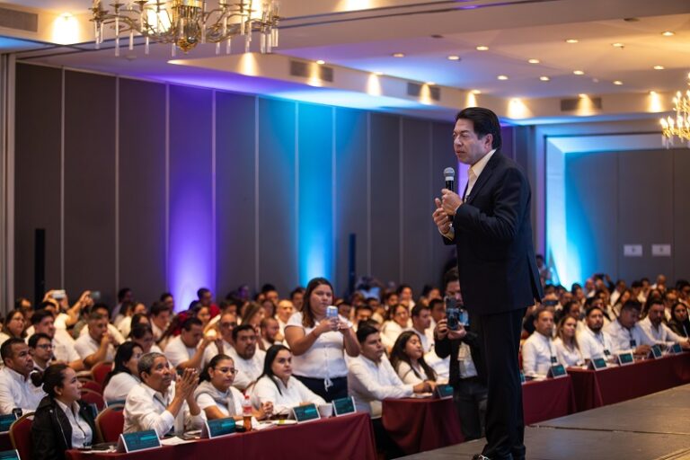 Capacita SEP a más de 300 servidores públicos para garantizar la entrega de Becas para el Bienestar en el ciclo escolar 2025-2026: Mario Delgado