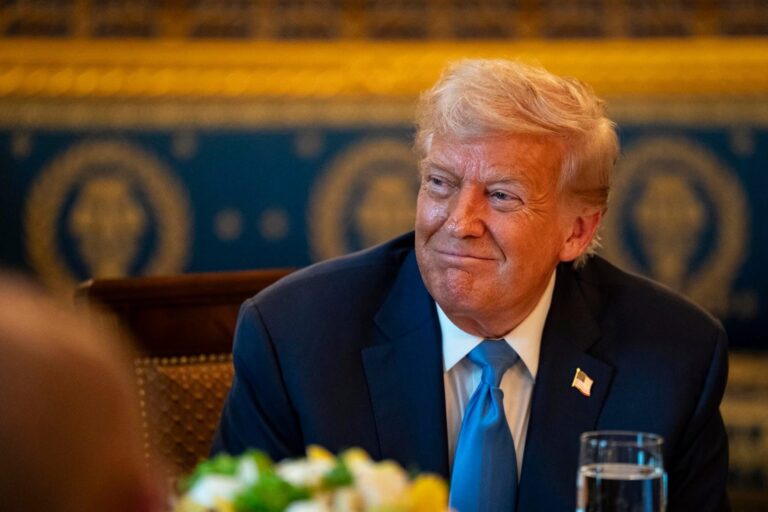 México y Canadá “hacen lo que les decimos”: Trump