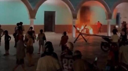 ‘Arde’ palacio municipal de Tzucacab, Yucatán