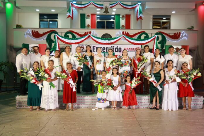 Encendido de Luces del Mes Patrio