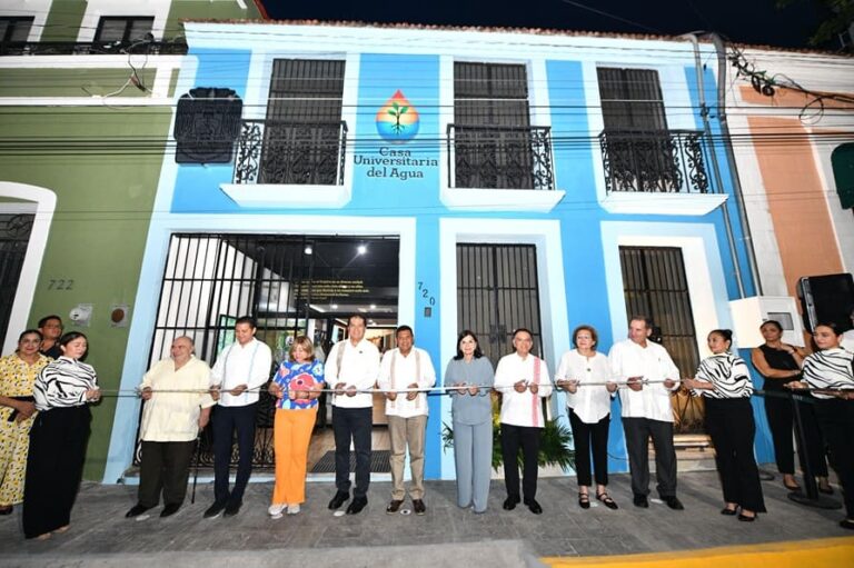 Javier May inaugura la Casa Universitaria del Agua